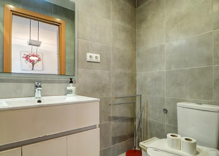 Linda Vista Oasis Penthouse By Hello Homes Sitges