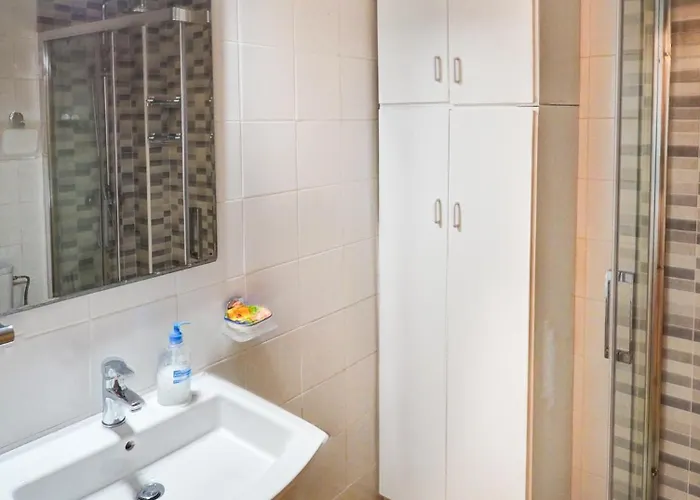 Linda Vista Oasis Penthouse By Hello Homes *